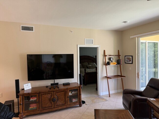 Building Photo - Furnished 3 Bedroom Condo in premier 55+ g...
