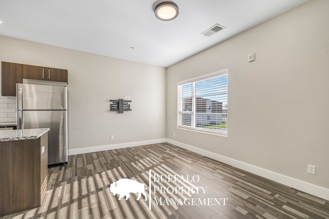 Building Photo - 591 Turin Way