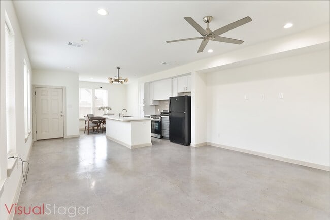 Foto del edificio - 7924 Booker St