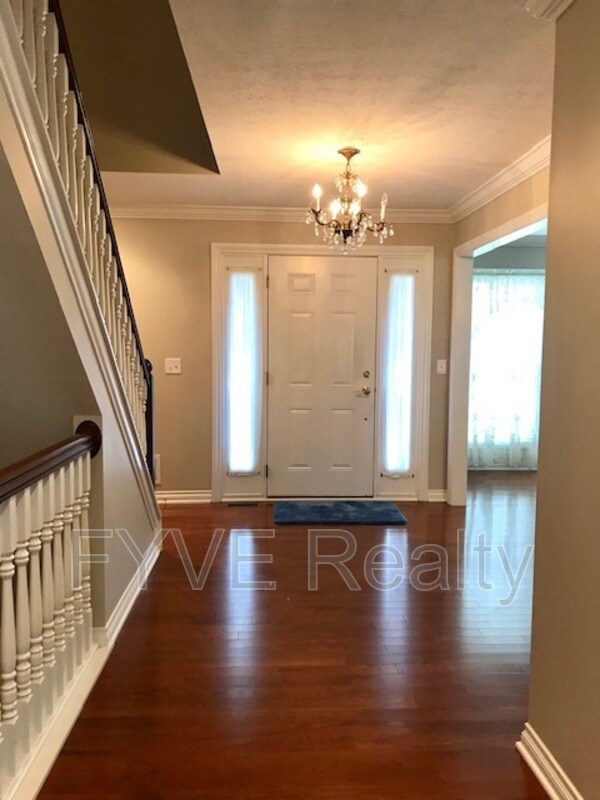 Building Photo - 6346 Grassmere Dr