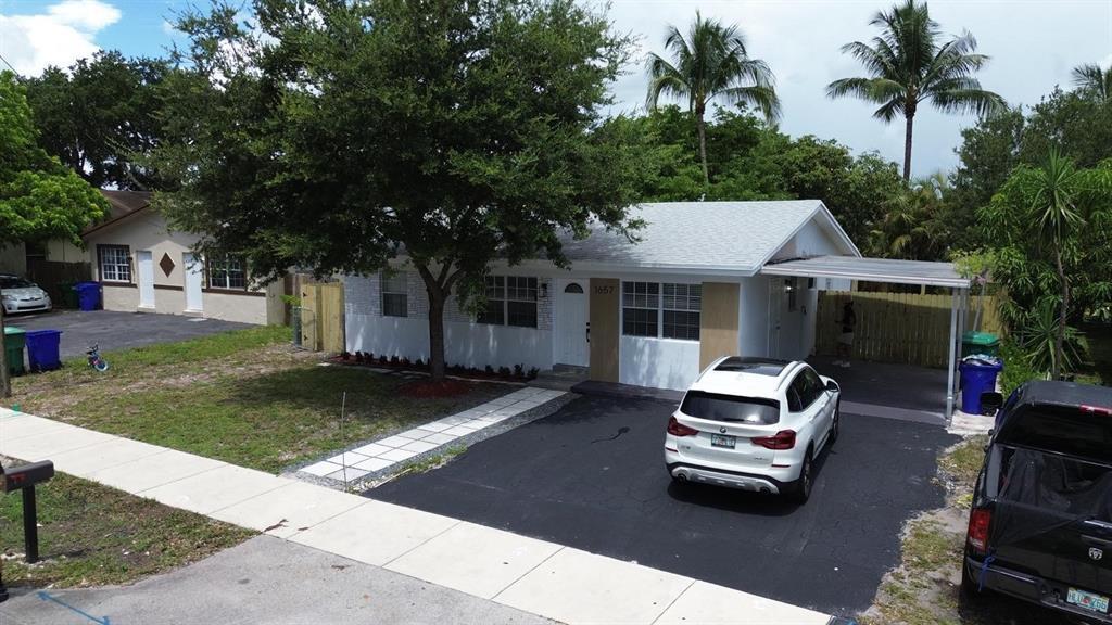 Primary Photo - 1657 SW 44th Ave