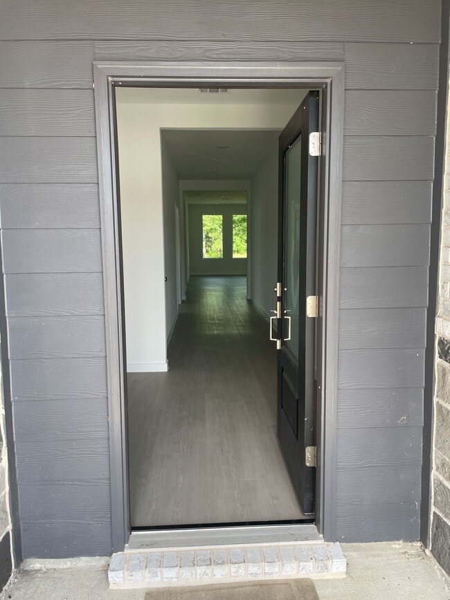 Foto del edificio - 545 Shoreview Dr