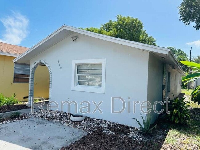 Photo - 218 N D St House