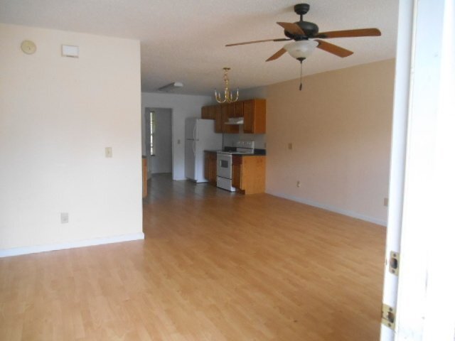 Foto del edificio - Duplex For Rent