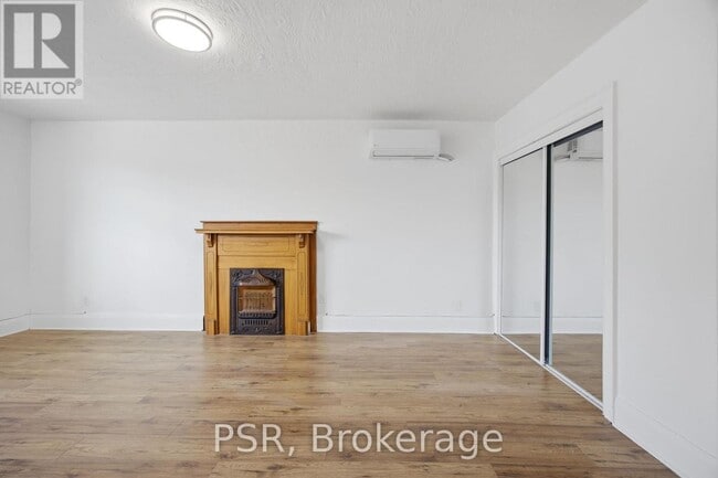 Building Photo - 197 Roncesvalles Ave