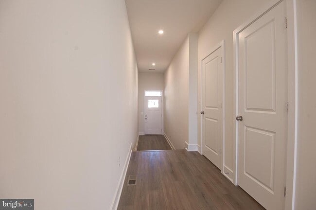 Building Photo - 149 Leather Flower Dr