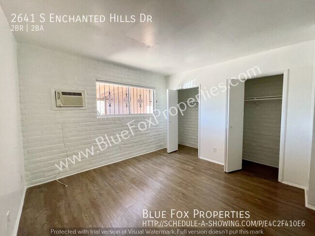 Foto del edificio - 2641 S Enchanted Hills Dr