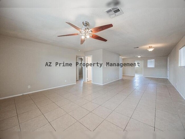 Foto del edificio - 2062 E Nancy Ln