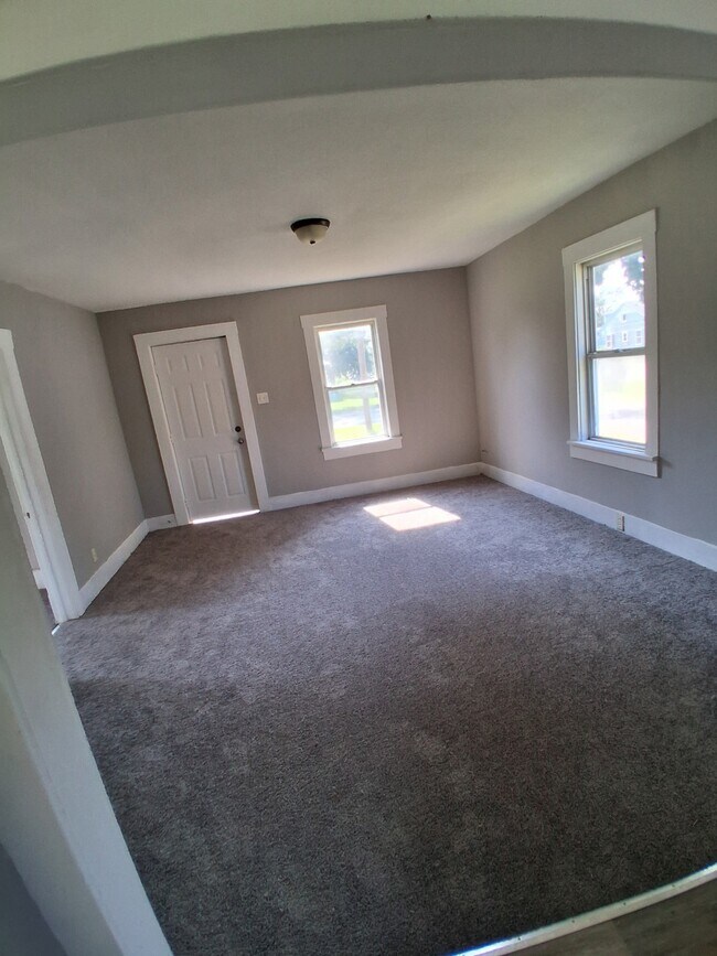 Foto del edificio - 1180 N Summit Ave
