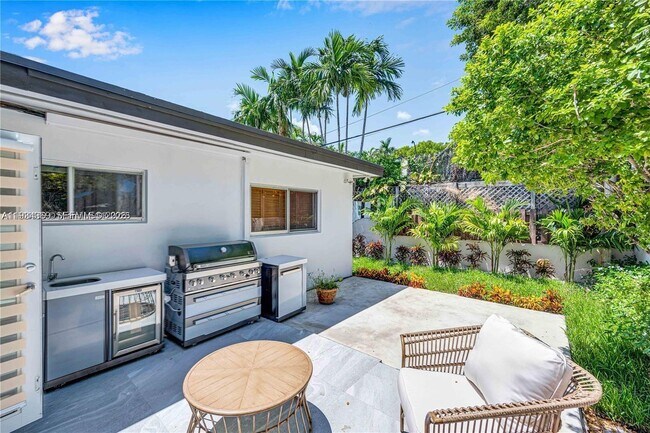 Foto del edificio - 4708 Alton Rd