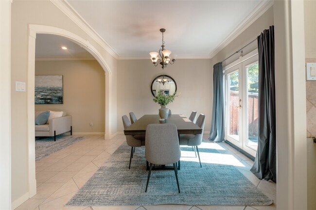 Building Photo - 11711 Memorial Dr