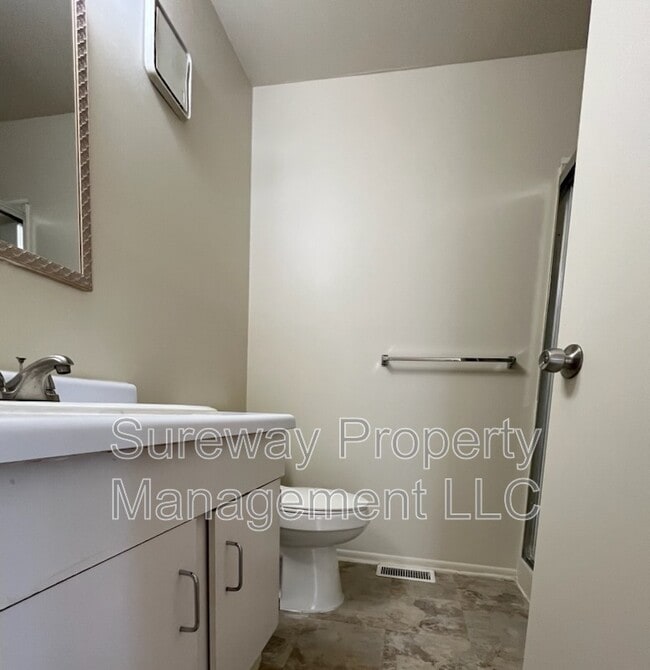 Building Photo - 1107 Woodhollow Dr