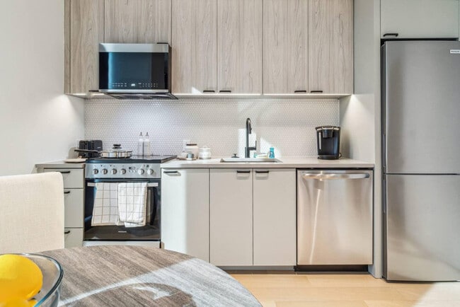 Building Photo - 201 12th Ave N