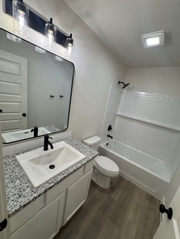 Foto del edificio - 240 Trailblazer Ln