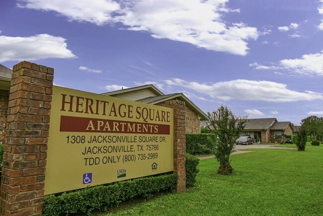 Building Photo - 1308 Jacksonville Dr