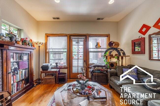 Building Photo - 2724 N Kimball Ave