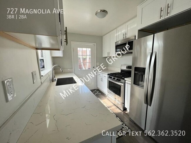 Foto del edificio - 727 Magnolia Ave