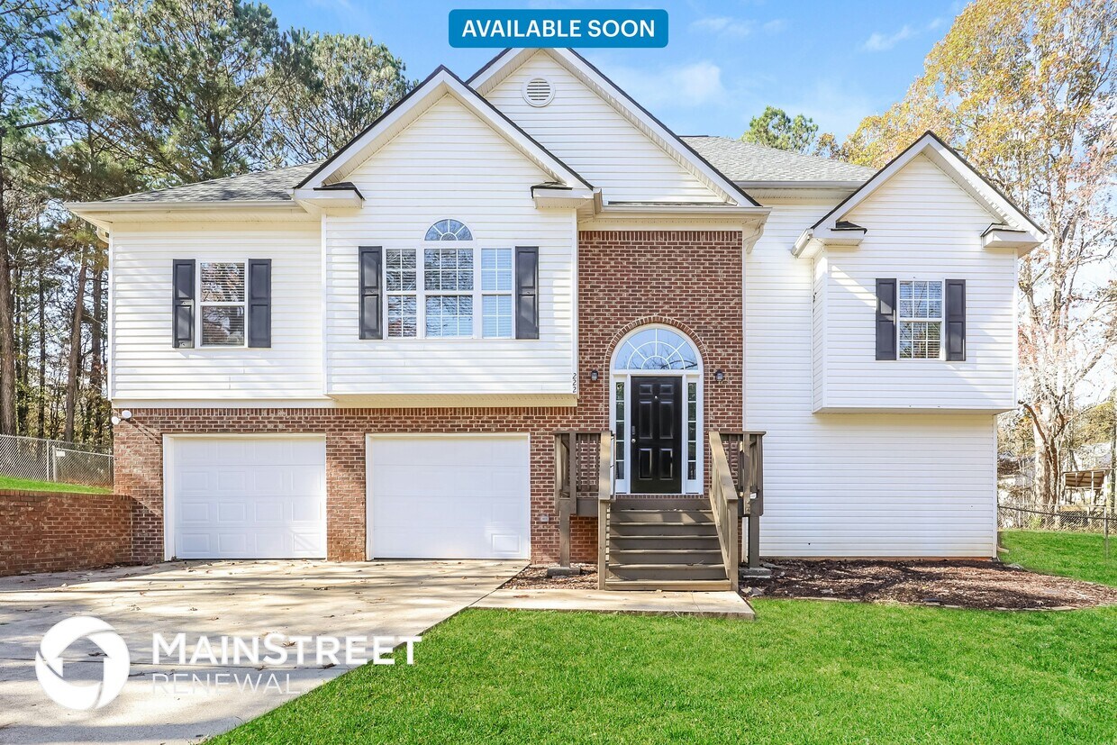Foto principal - 222 Chipley Creek Dr