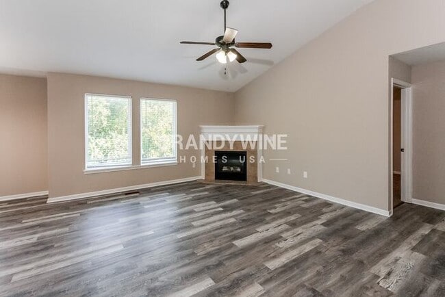 Building Photo - 12955 NW Oakview Dr