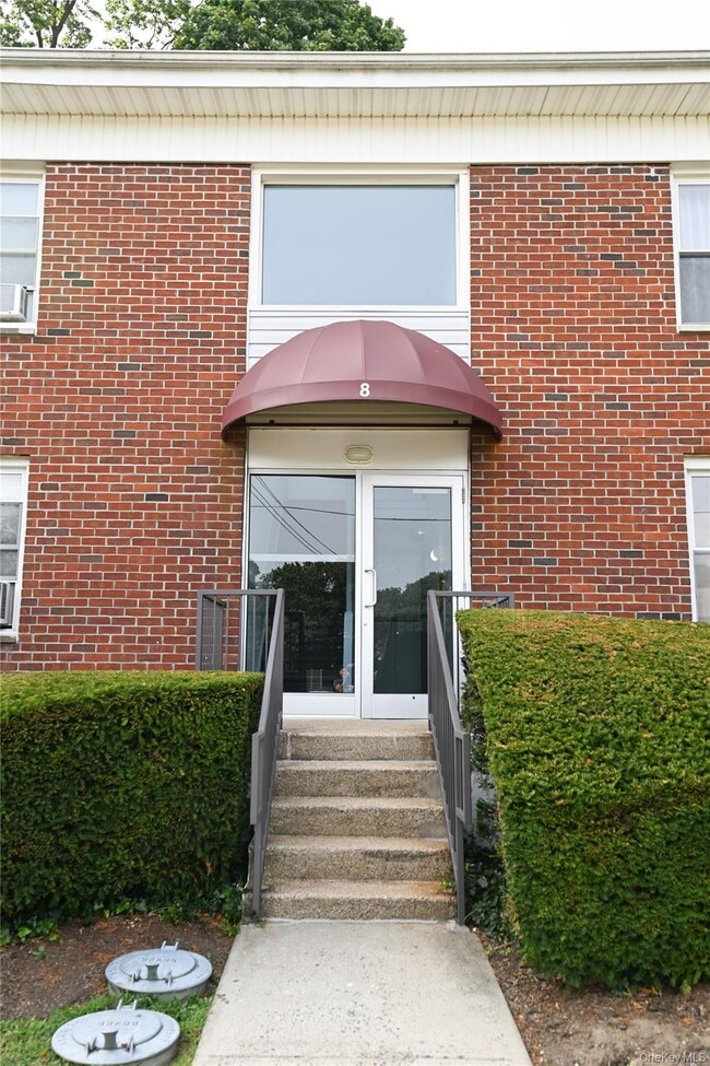 Building Photo - 8 Stokes Rd