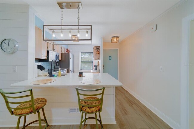 Foto del edificio - 13827 Mission Oaks Blvd