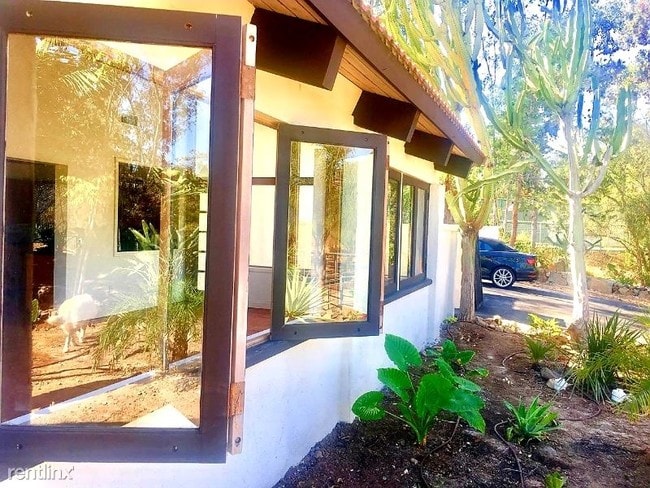 Building Photo - 17216 La Brisa