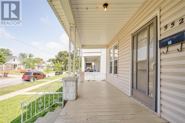 Building Photo - 552 Elm Ave