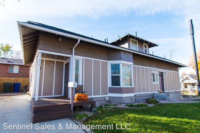 Building Photo - 2 br, 2 bath House - 802 E. Belmont Ave.