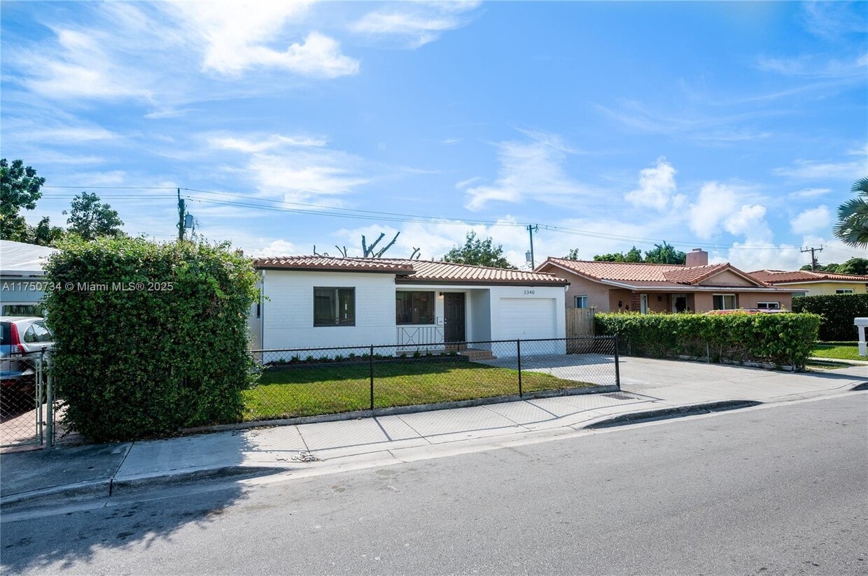 Photo - 2340 SW 16th St (Miami, FL)