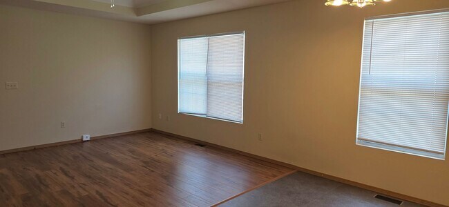 Foto del edificio - 3 Bedroom 2 Bathroom close to Missouri State University for $1295!