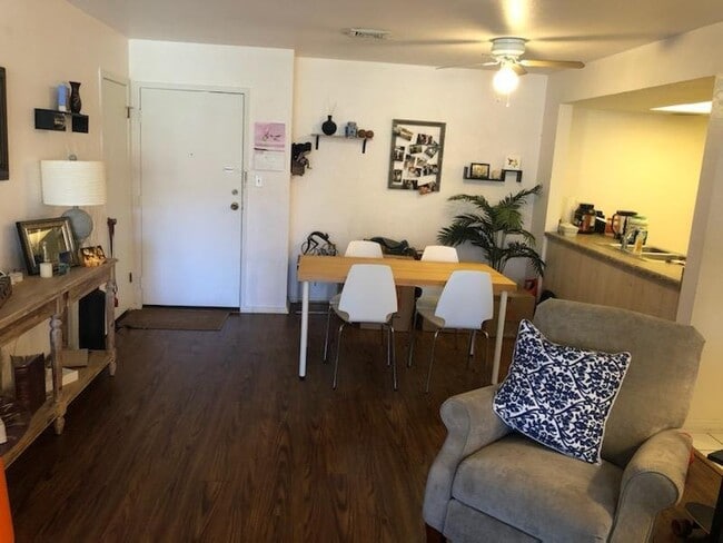 Building Photo - 110 S 800 E