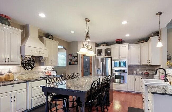 Foto del edificio - 148 Legacy View