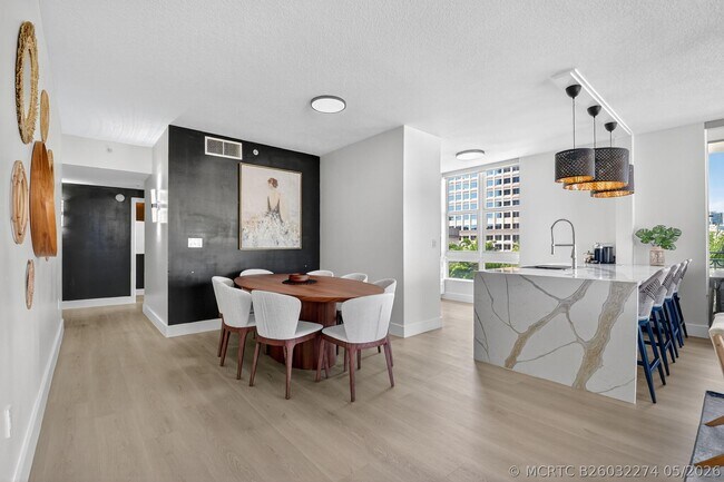 Building Photo - 550 Okeechobee Blvd
