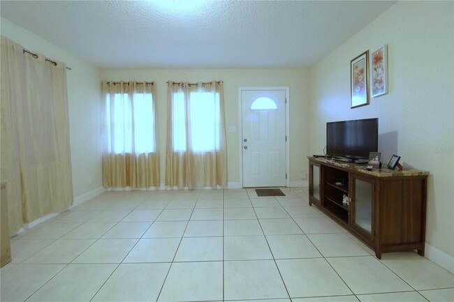 Photo - 5118 Anzio St House