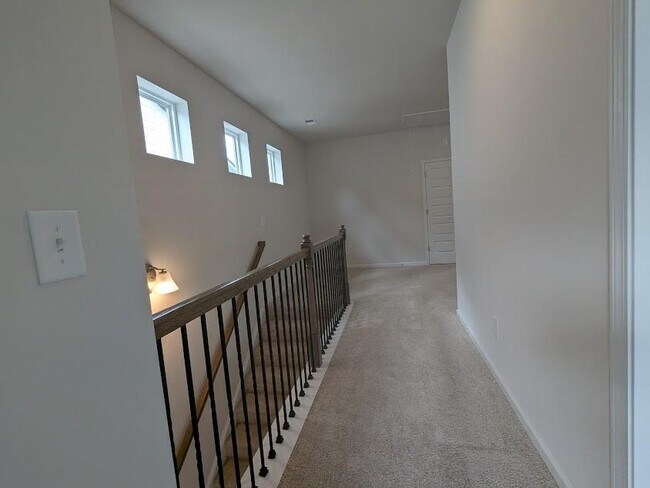Building Photo - 416 Perth Dr