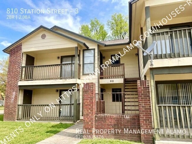 Photo - 810 Station Street-3 Apartment
