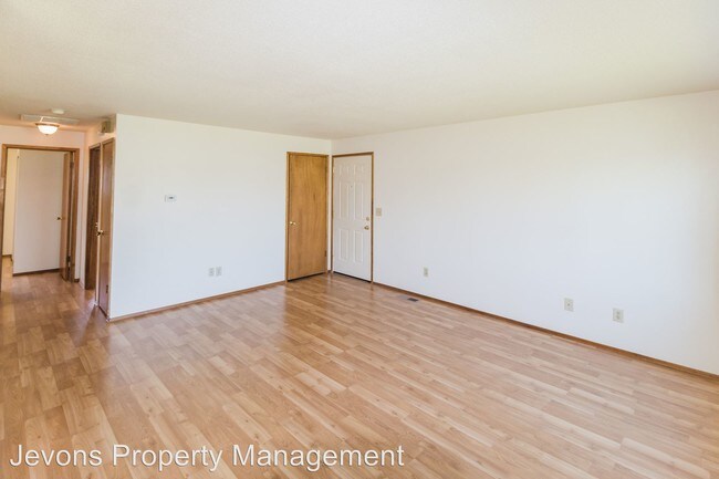 Building Photo - 404 S 81st Ave