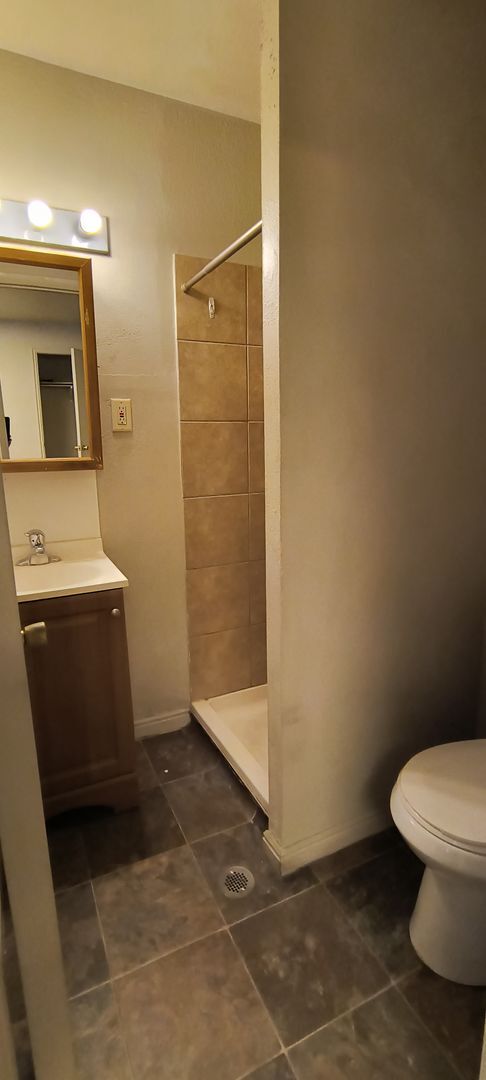 Building Photo - 145 W 820 S