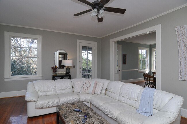 Foto del edificio - 3BR / 2.5BA Home – Walk to University Campus & Five Points!