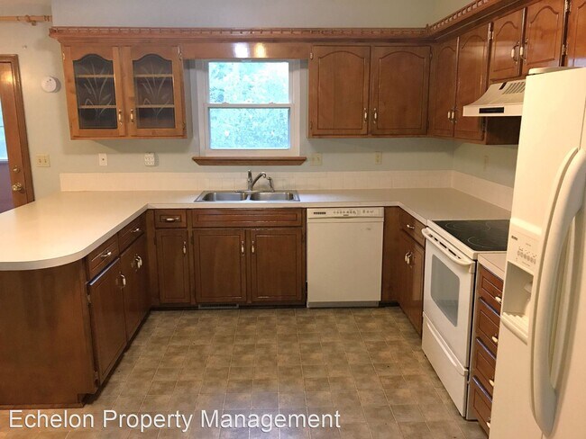 Building Photo - 4 br, 3 bath House - 3500 Tudor Dr