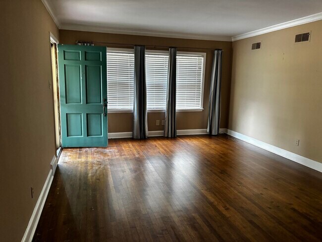 Foto del edificio - 3646 Walnut Grove Rd