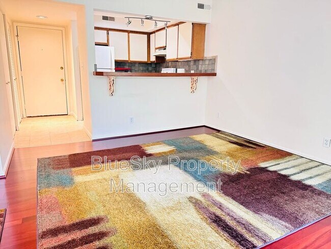 Building Photo - 1243 Cedars Court