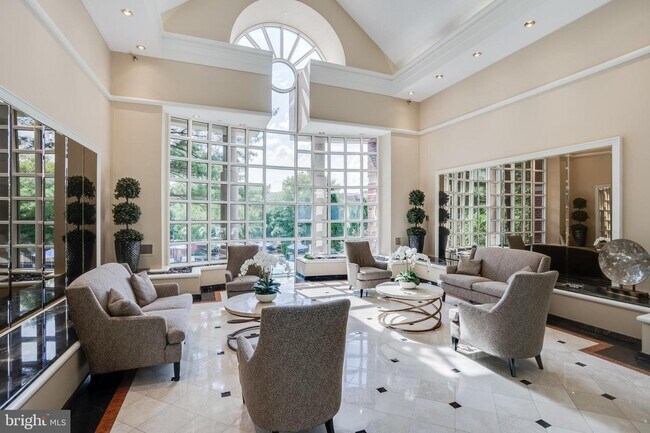 Foto del edificio - 5800 Nicholson Ln