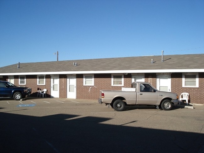 Foto del edificio - Kirkland & Gregory Drive Apartments
