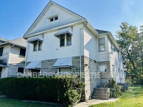 Building Photo - 457 Parker Ave
