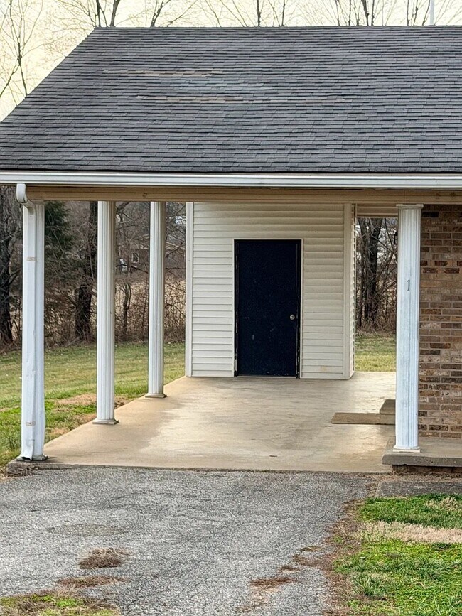 Foto del edificio - 8435 Shell Ln NW