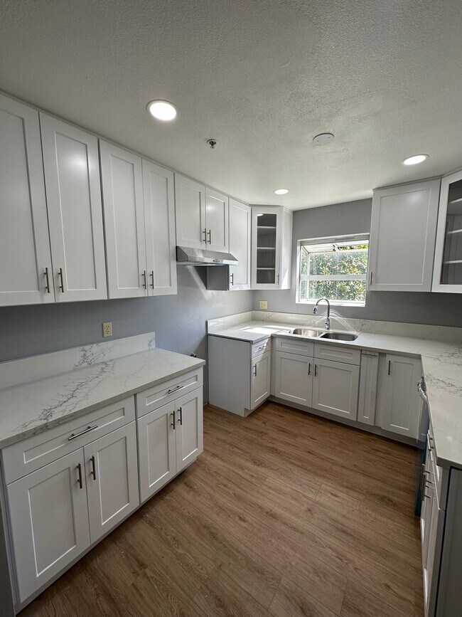 Foto del edificio - 345 N Kenwood St