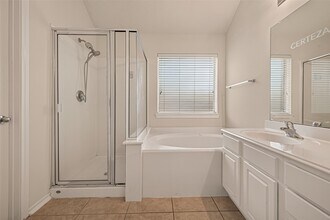 Building Photo - 5006 Juniper Walk Ln