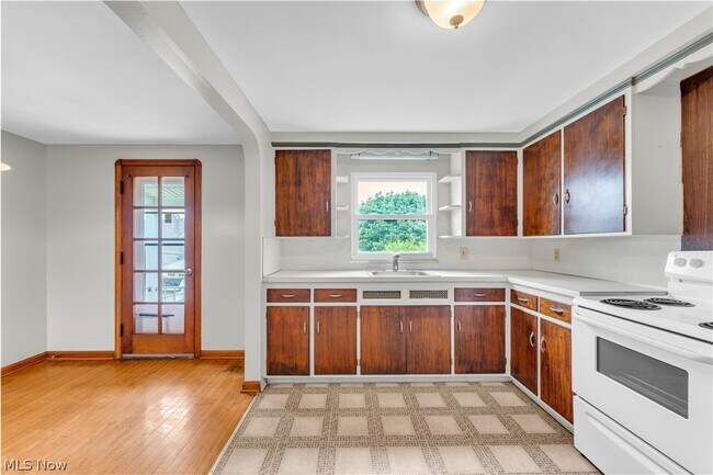 Foto del edificio - 3819 W 137th St