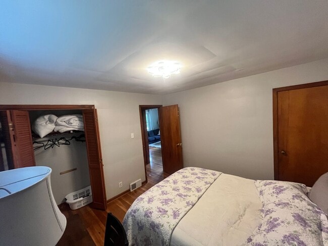 Foto del edificio - 565 E 96th St